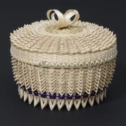 White basket 