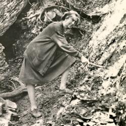 Winifred Goldring with Hammer, 1929